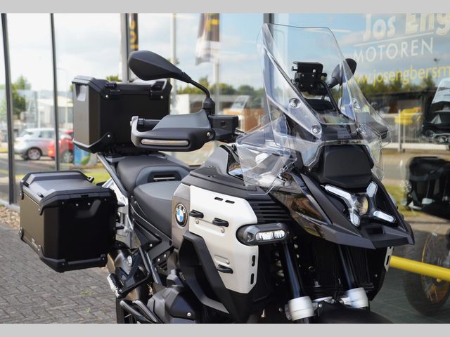 bmw - r-1300-gs-adventure-triple-black