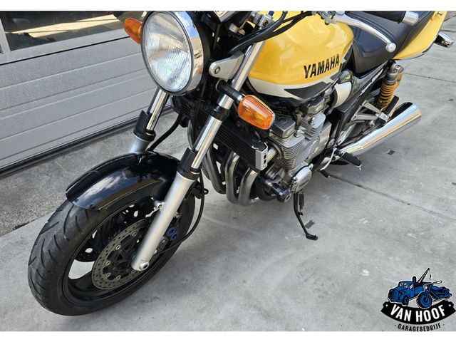 yamaha - xjr-1300