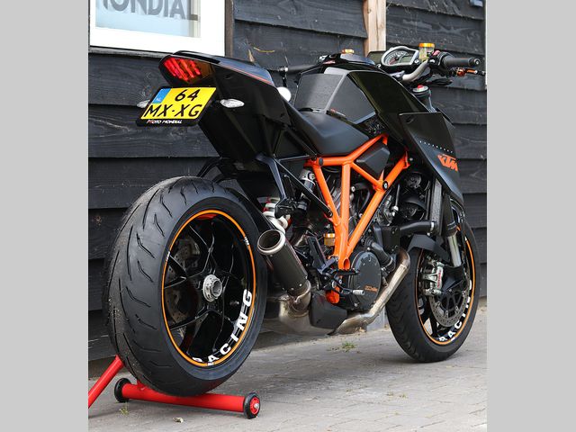 ktm - 1290-super-duke-r