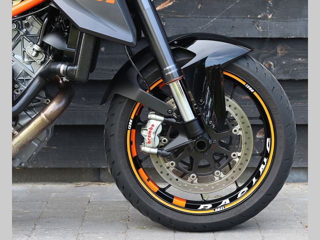 ktm - 1290-super-duke-r