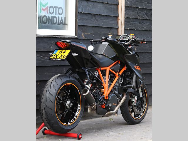 ktm - 1290-super-duke-r