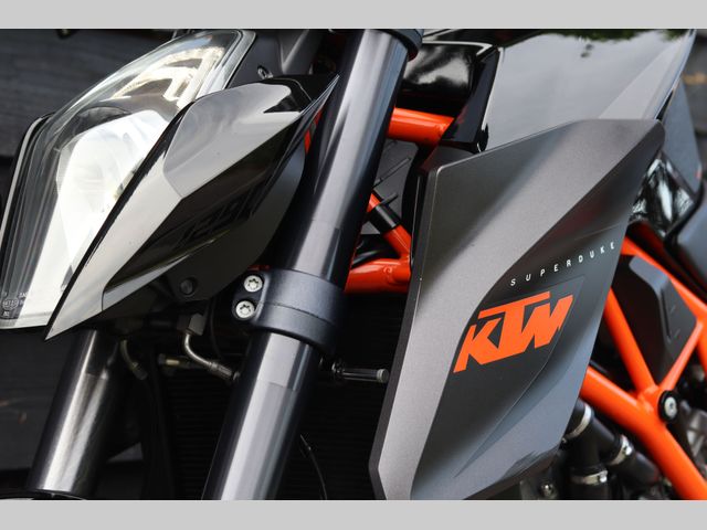 ktm - 1290-super-duke-r