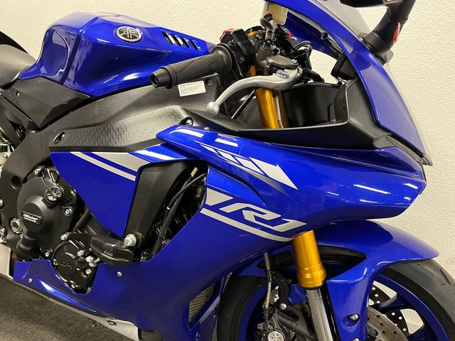 yamaha - yzf-r1