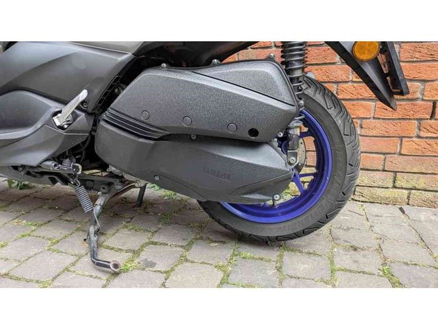 yamaha - x-max-300-abs