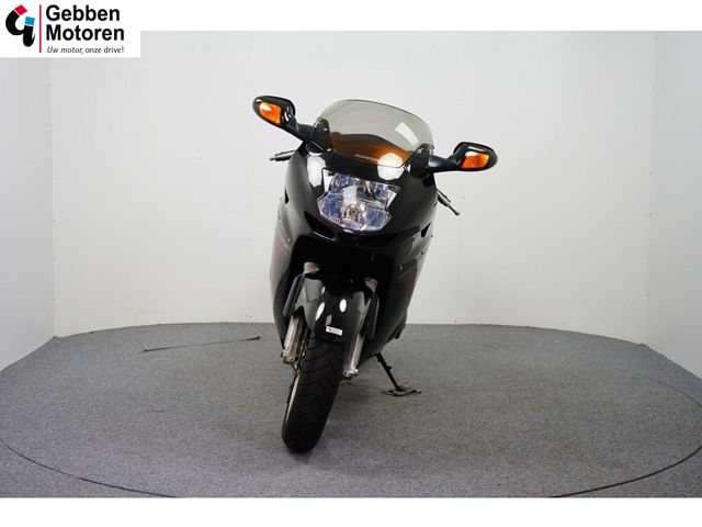 honda - cbr-1100--xx-super-blackbird