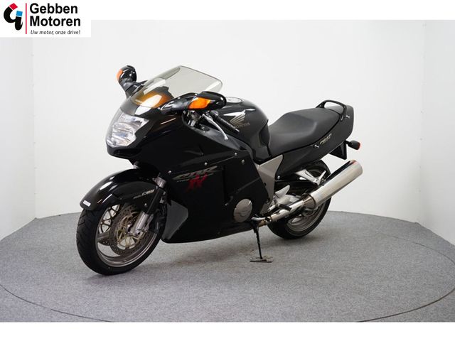 honda - cbr-1100--xx-super-blackbird