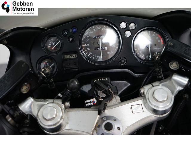honda - cbr-1100--xx-super-blackbird