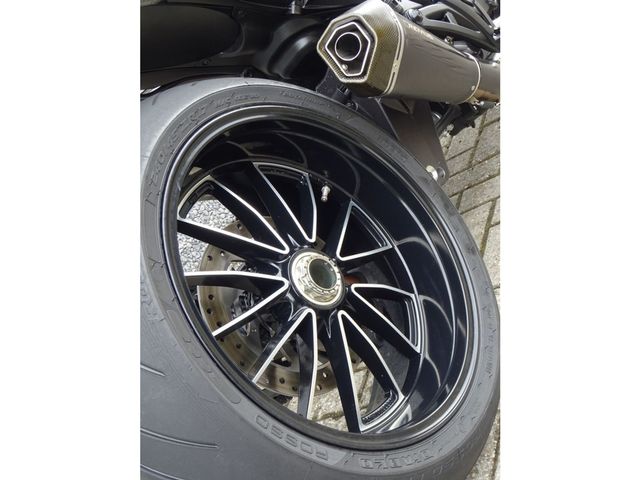 ducati - diavel