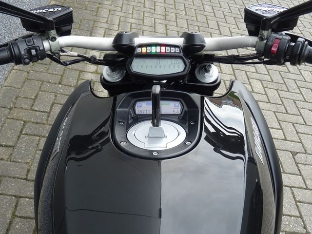 ducati - diavel