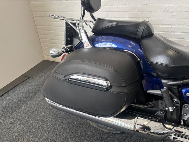 yamaha - xvs-1300-a-midnight-star