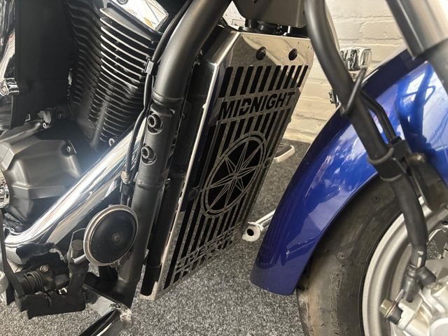 yamaha - xvs-1300-a-midnight-star