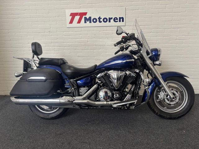 yamaha - xvs-1300-a-midnight-star