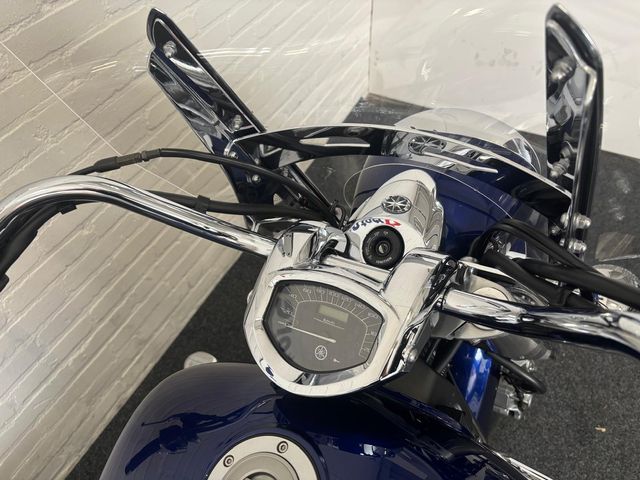 yamaha - xvs-1300-a-midnight-star