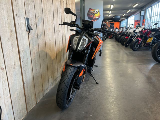 ktm - 790-duke