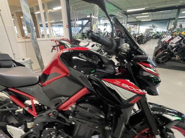 kawasaki - z900
