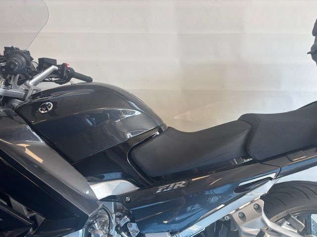 yamaha - fjr-1300