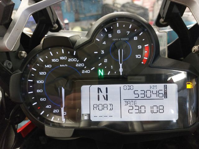 bmw - r-1200-gs-adventure
