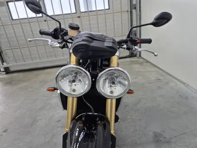 TRIUMPH SPEED TRIPLE – foto 4