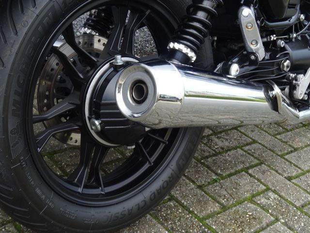 moto-guzzi - v-7-ii-stone