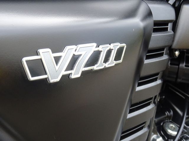 moto-guzzi - v-7-ii-stone
