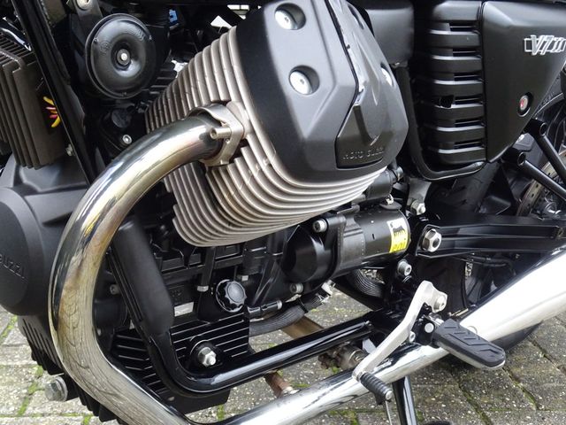 moto-guzzi - v-7-ii-stone