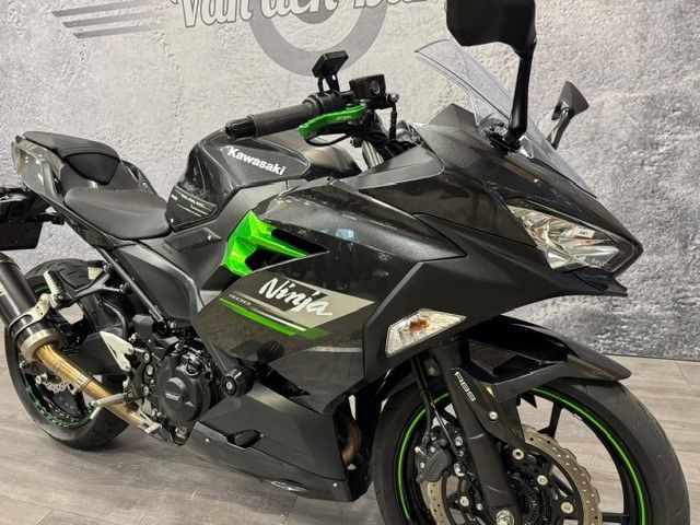 kawasaki - ninja-400