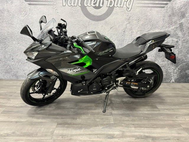 kawasaki - ninja-400