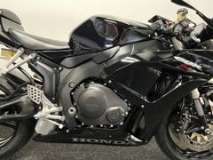 Honda CBR 1000 RR Fireblade 2007 occasion – foto 8 van 24