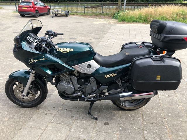 triumph - sprint-900