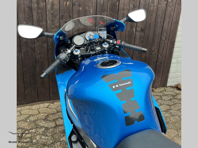 kawasaki - zx-9r-ninja