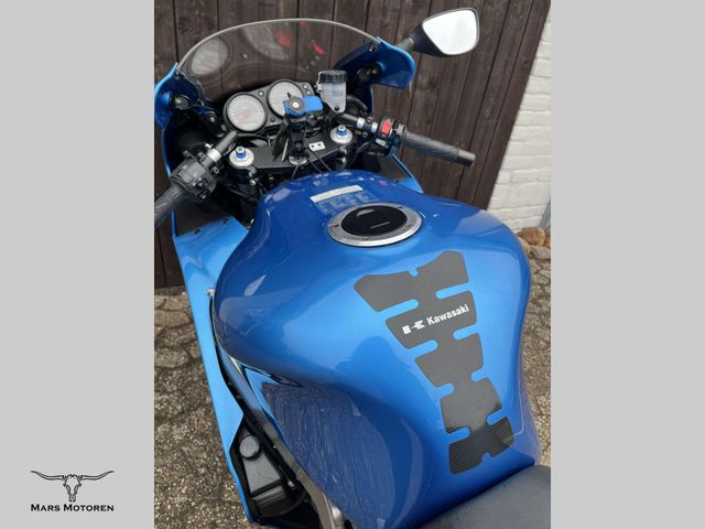 kawasaki - zx-9r-ninja