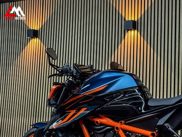 ktm - 1290-super-duke-r