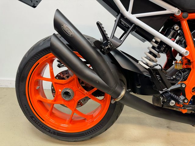 ktm - 1290-super-duke-r