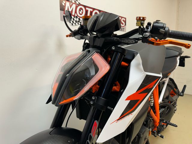 ktm - 1290-super-duke-r