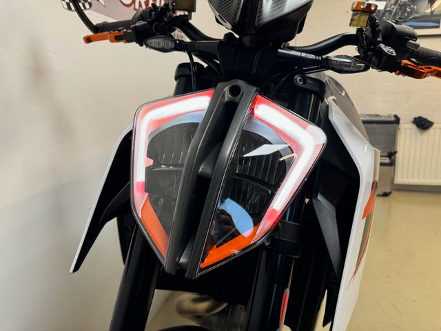 ktm - 1290-super-duke-r