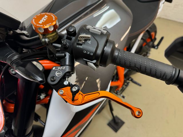 ktm - 1290-super-duke-r