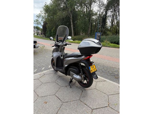 honda - sh-300i---abs