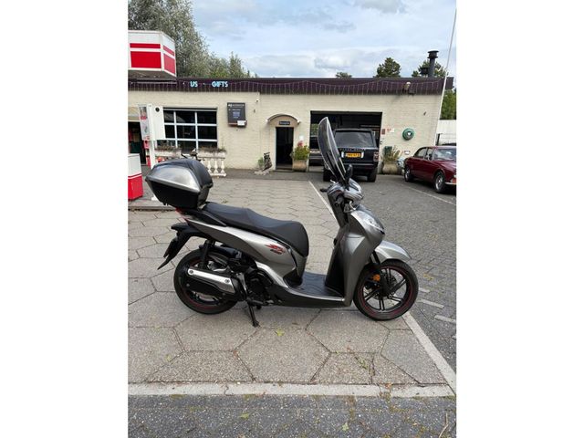 honda - sh-300i---abs