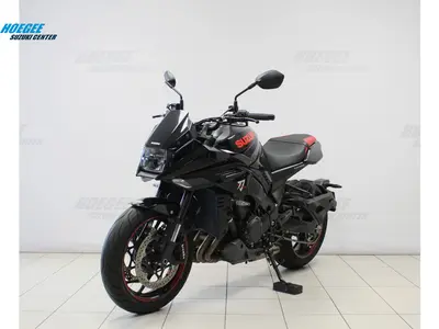 SUZUKI GSX-S 1000 KATANA – foto 3