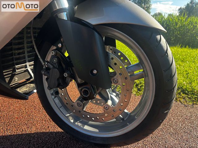 bmw - c-650-gt