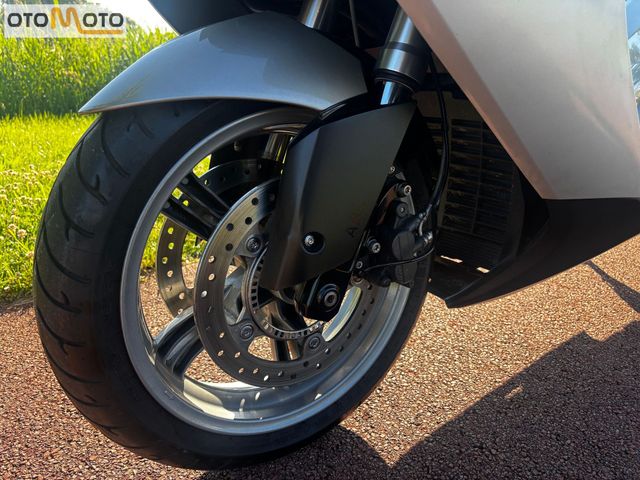 bmw - c-650-gt