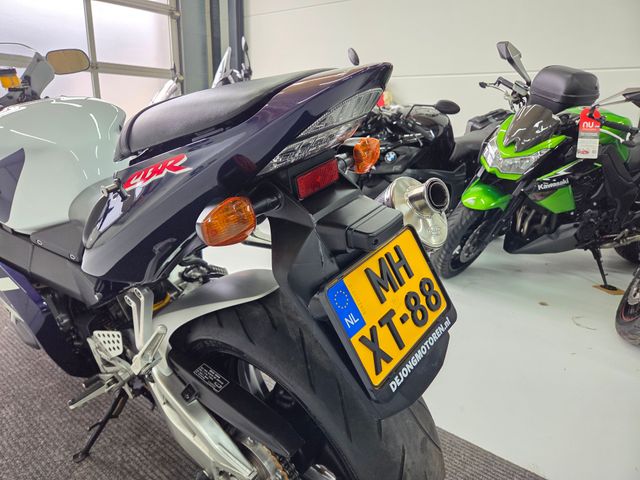 honda - cbr-900-rr-fireblade