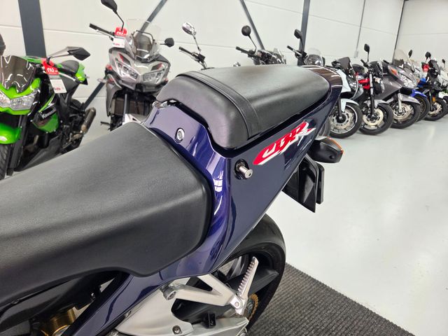 honda - cbr-900-rr-fireblade