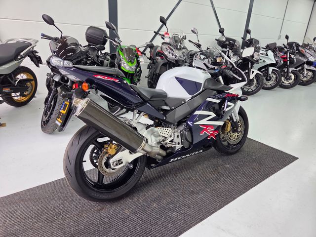honda - cbr-900-rr-fireblade