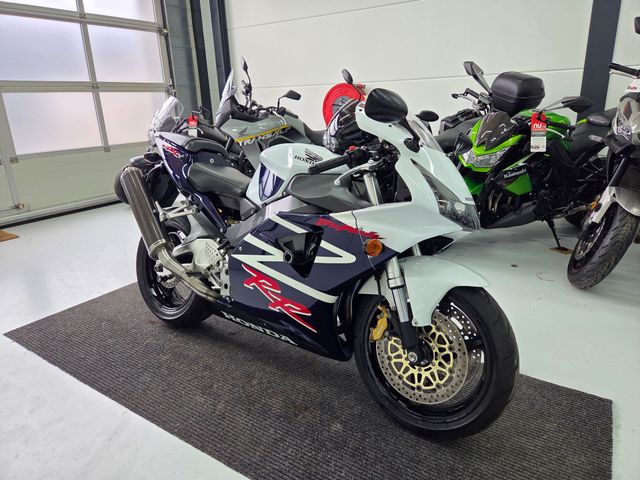 honda - cbr-900-rr-fireblade