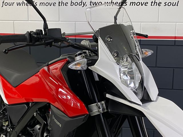 husqvarna - tr-650-strada-abs