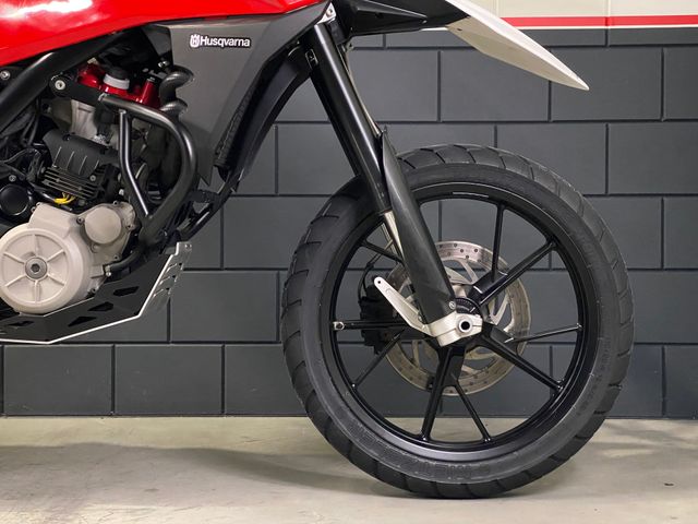 husqvarna - tr-650-strada-abs