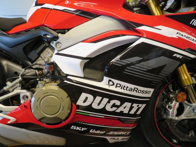 ducati - panigale-v4-s