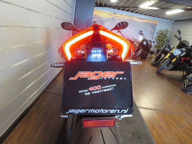 ducati - panigale-v4-s