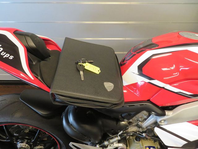 ducati - panigale-v4-s